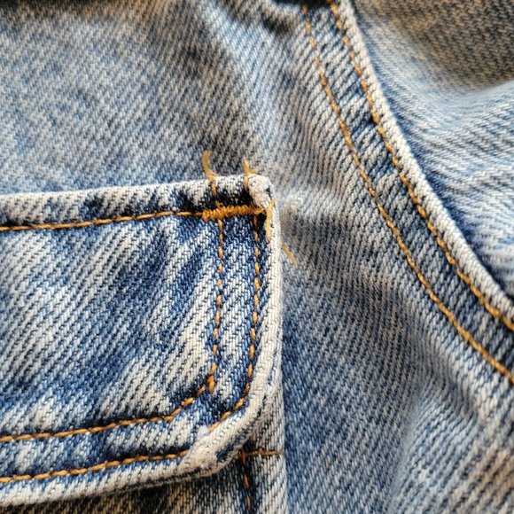 Vintage Levi's Buckle Back Denim Jean Jacket - Picture 16 of 16